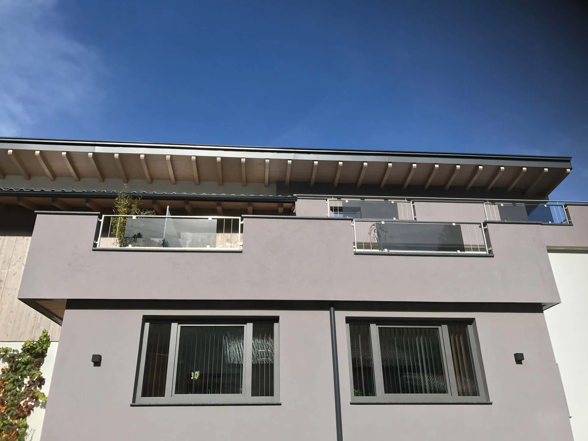 Balkon mit Geländer